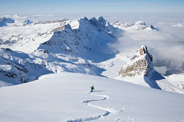 Geir Pettersen Fotografie Off-piste skier in powder snow, Geir Pettersen, 40 × 26.7 cm