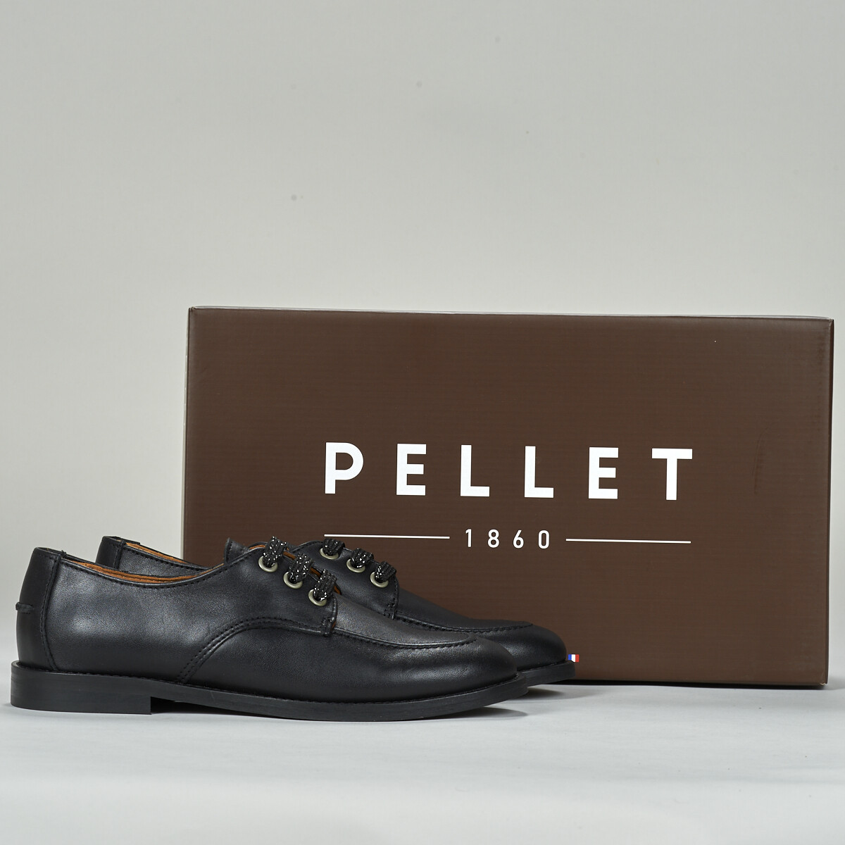 Pellet  RACHEL  Černá