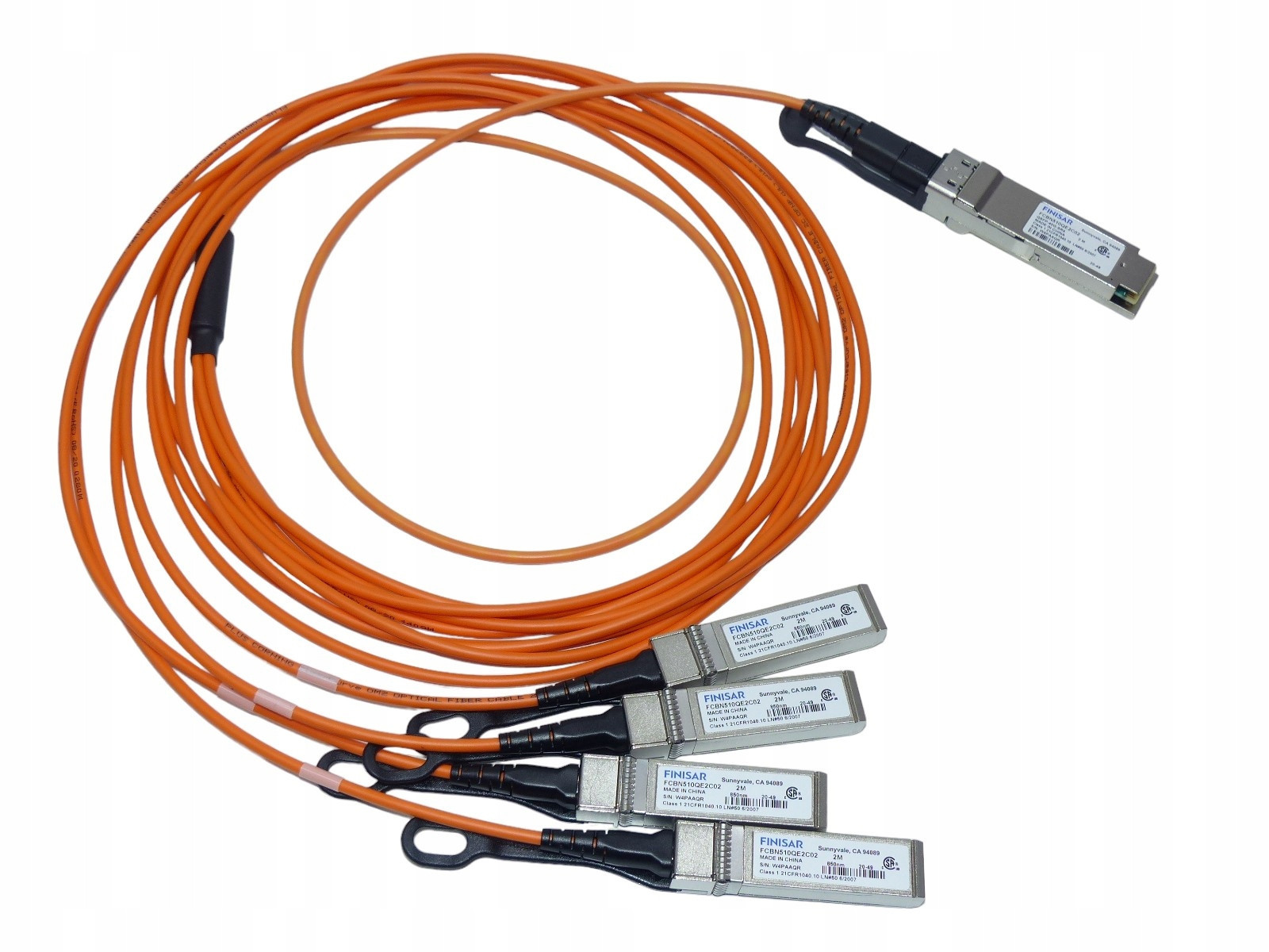 Balíček 24x Finisar 40G Qsfp+ je 4xSFP+ Aktivní Aoc . 4/8/10Gb Fc, InfiniB