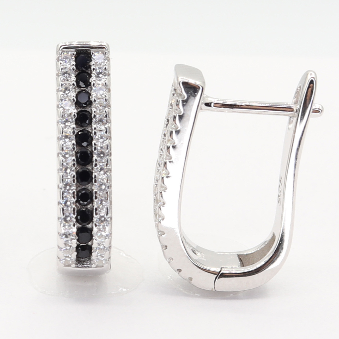 Stříbrné náušnice 112684