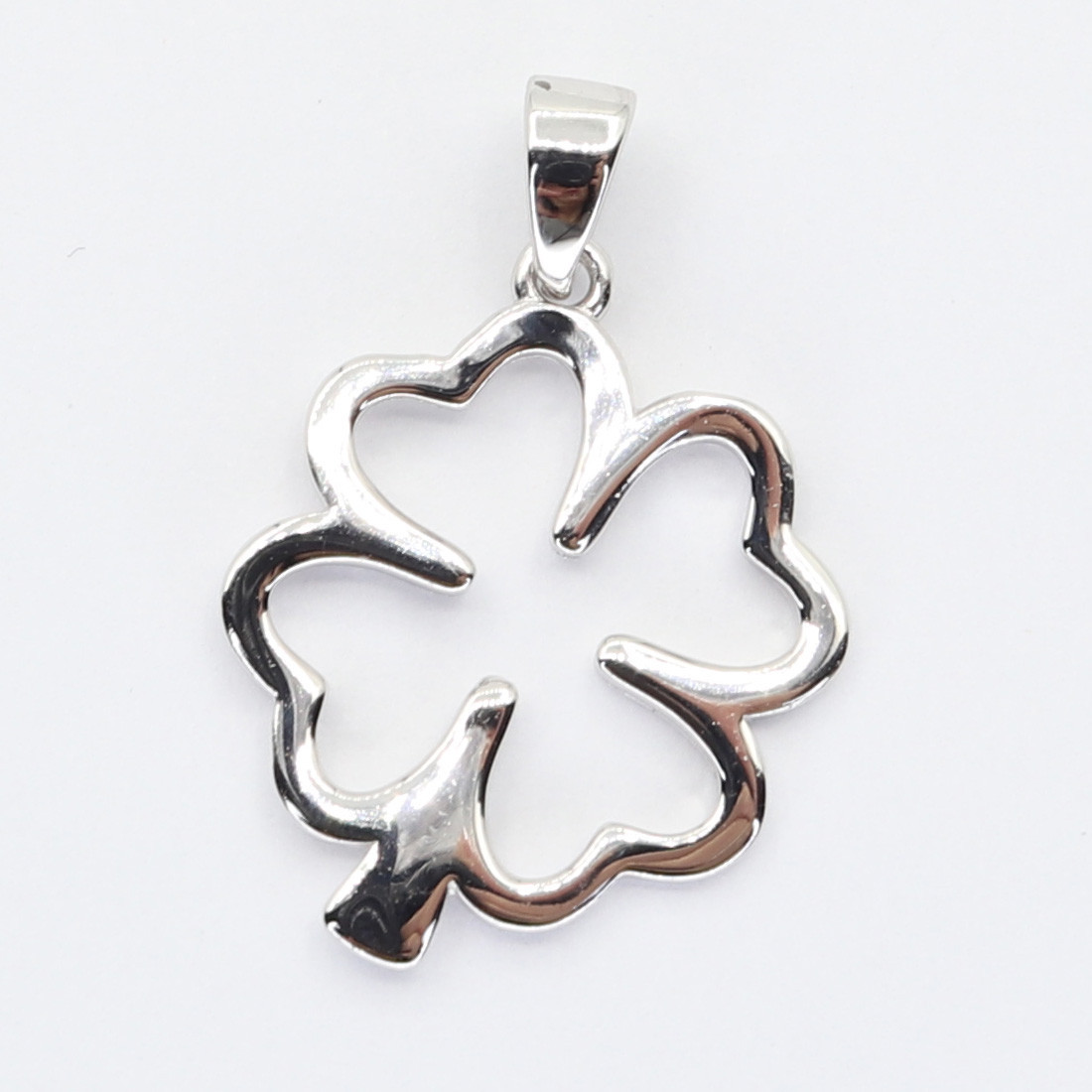 Stříbrný přívěs 112696