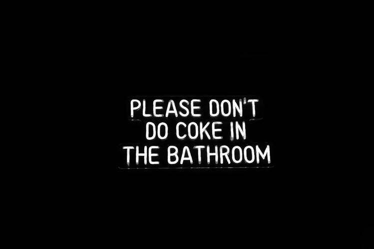 Del Mundo Imagery Ilustrace Please Do Not Do Coke in the Bathroom, Del Mundo Imagery, 40 × 26.7 cm