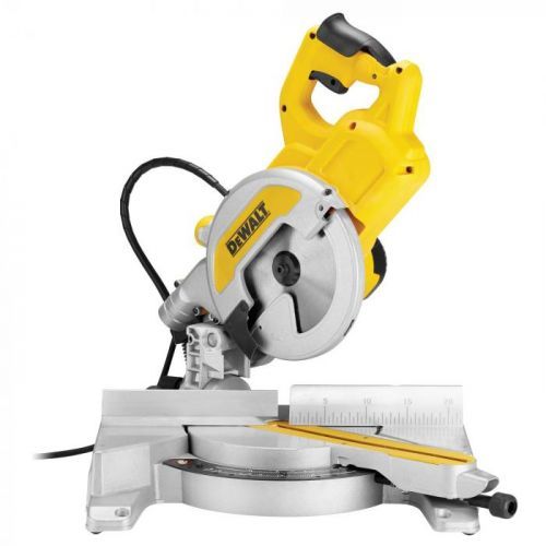 DeWALT DWS777 pokosová pila 1800W 216mm