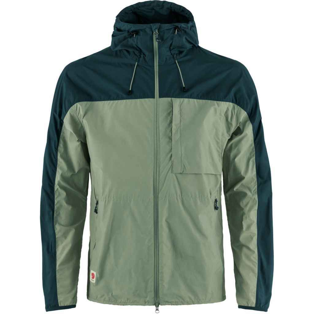 FJÄLLRÄVEN High Coast Wind Jacket M, Patina Green-Navy (vzorek) velikost: M