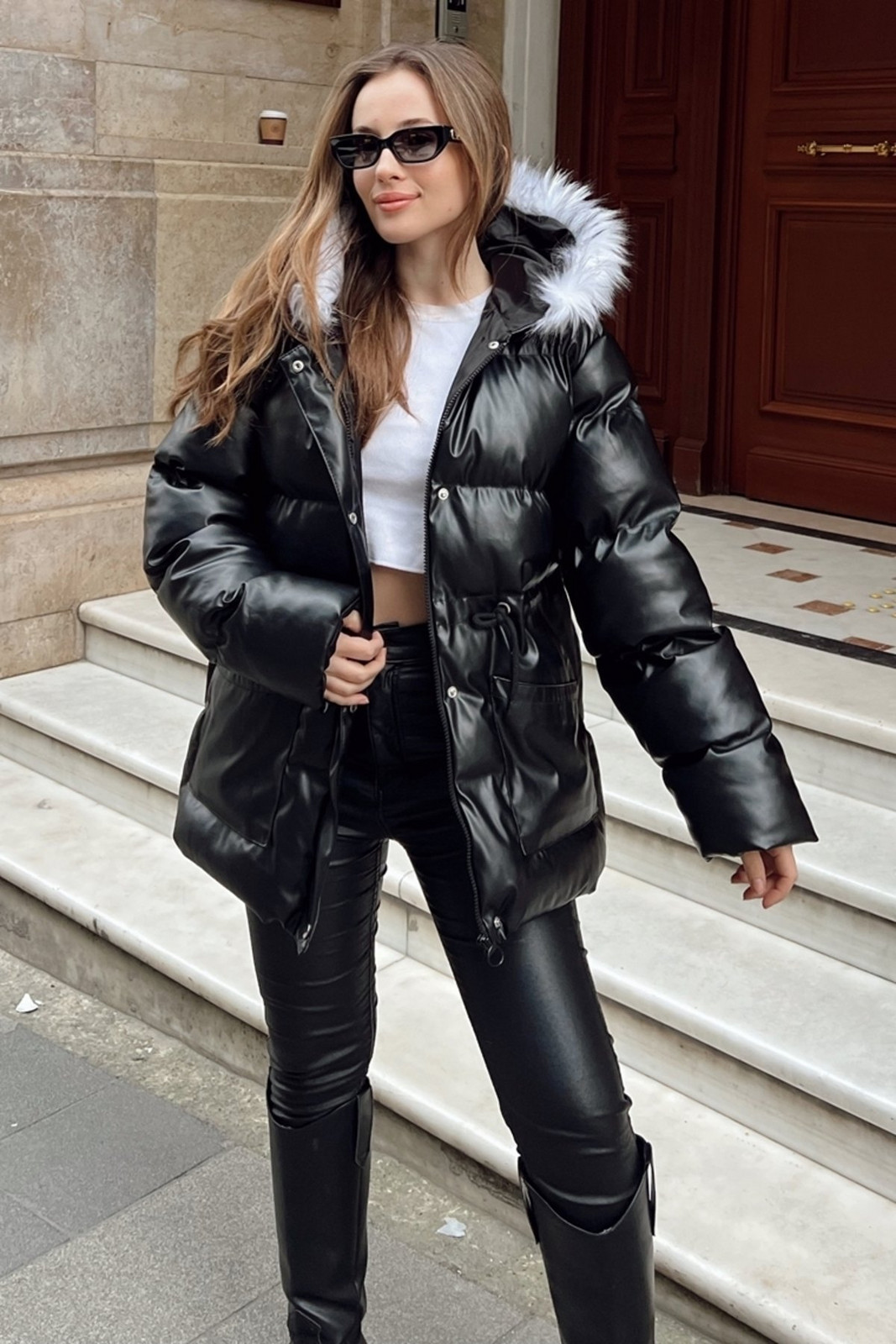 Dámský kožený kabát Bianco Lucci s kapucí z ovčí vlny.