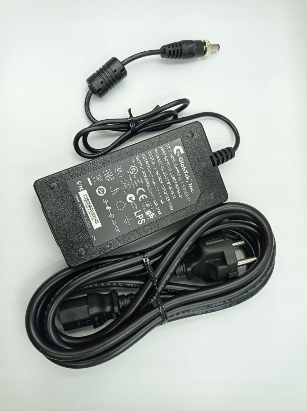 GlobTek GT-21097-5048-12 36v 1.39a pro zařízení Life Fitness