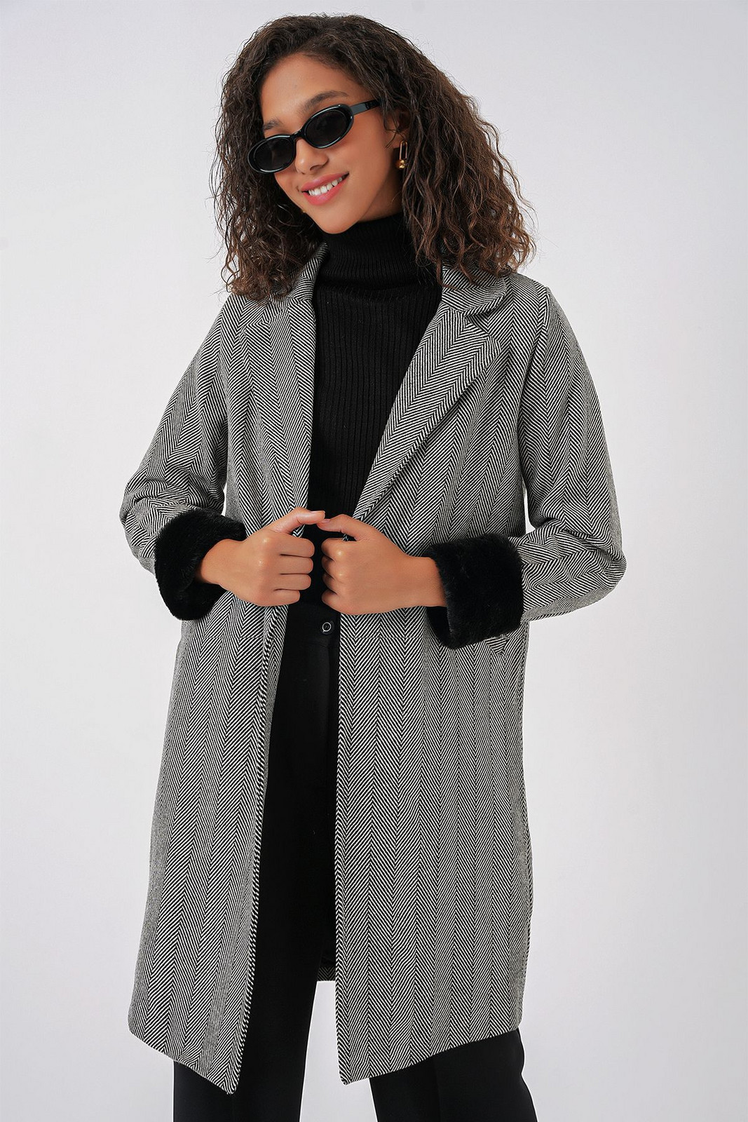 Bigdart 9085 Herringbone Cashmere Coat as D. Black