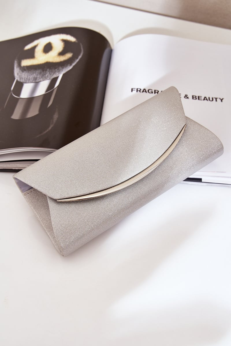 marka niezdefiniowana Lesklá Kabelka Klopna Stříbrná Sastorea