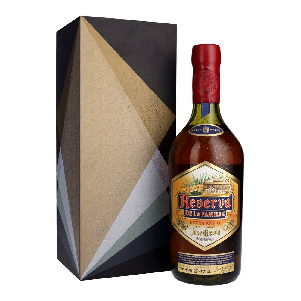 Jose Cuervo  Reserva de la Familia  Extra Aňejo 38 % 0,7 l