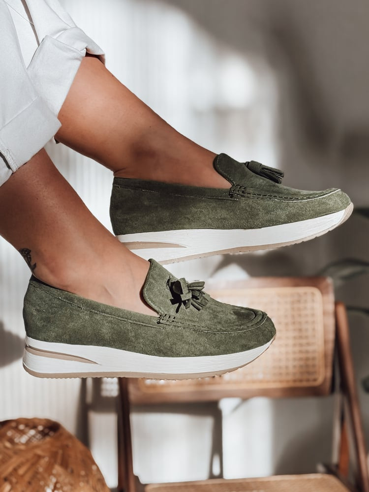 Mokasyny damskie na lekkim koturnie MOCCKO zielone Dstreet