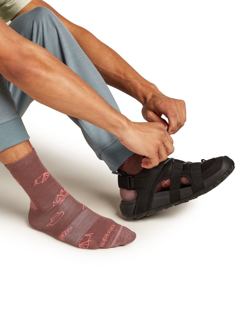 ICEBREAKER M Lifestyle_Ultralight Crew Camp Ess, Carob/Plume velikost: L