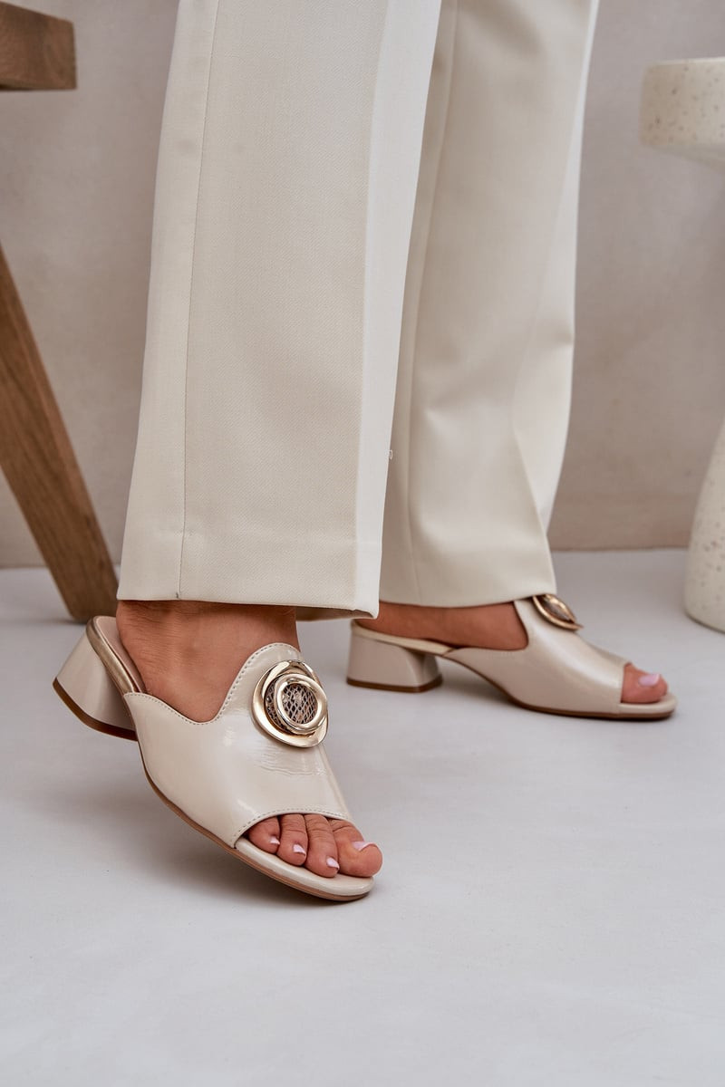 PE2 Elegantní dámské pantofle na nízkém podpatku se zdobením béžové Feledis