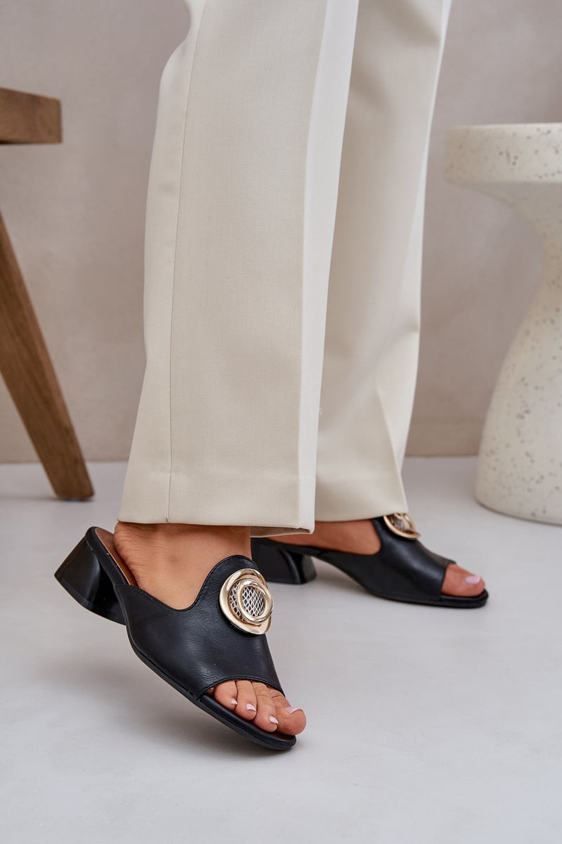 PE2 Elegantní Dámské Pantofle Na Nízkém Podpatku S Ozdobou Černé Feledis