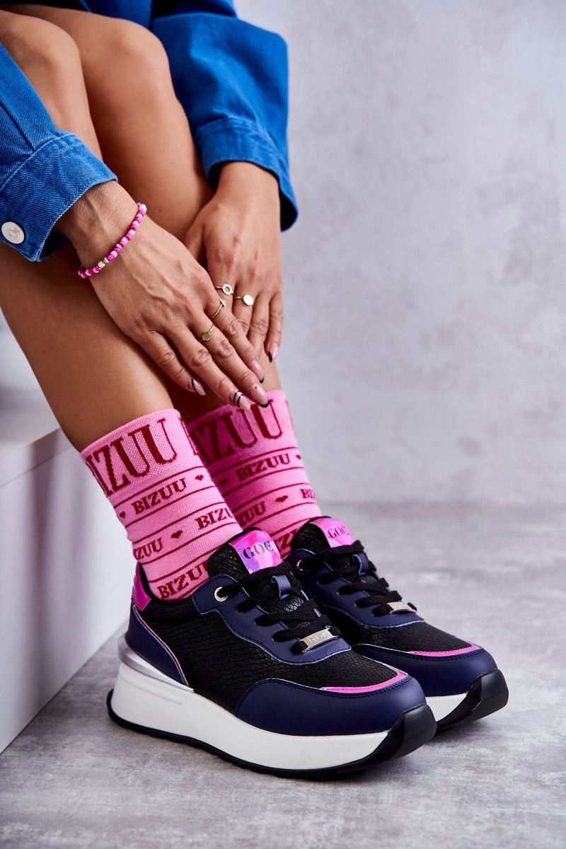 Dámská sportovní obuv na klínku GOE