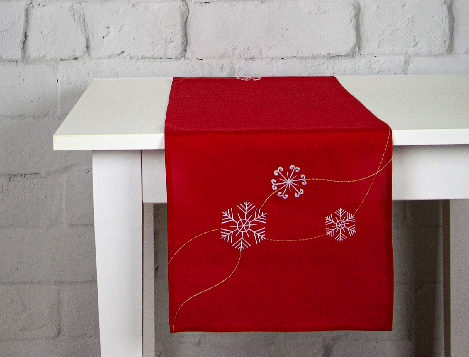 Vánoční ubrus - běhoun na stůl SPARKLE FLAKE 40x140 cm červená