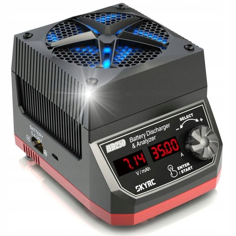 Skyrc Univerzální Vybíječka Tester Baterií 250W LCD displej