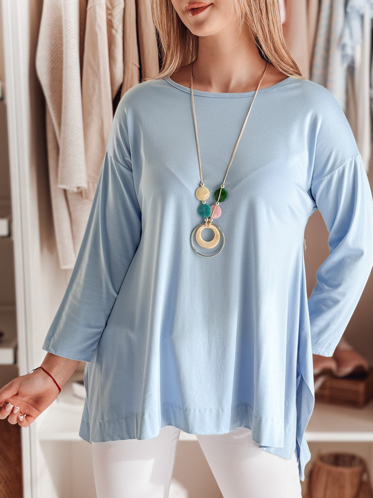 Bluzka damska masełko oversize z wisiorkiem COMFILA błękitna Dstreet