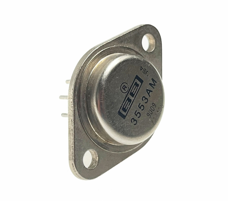 Širokopásmový vyrovnávací zesilovač [bb]