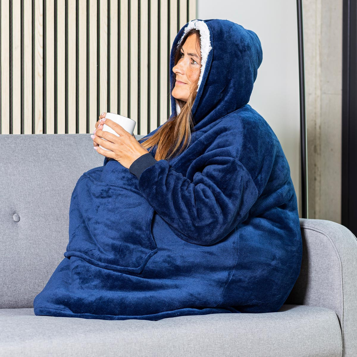 Haushalt international Deka s kapucí a rukávy