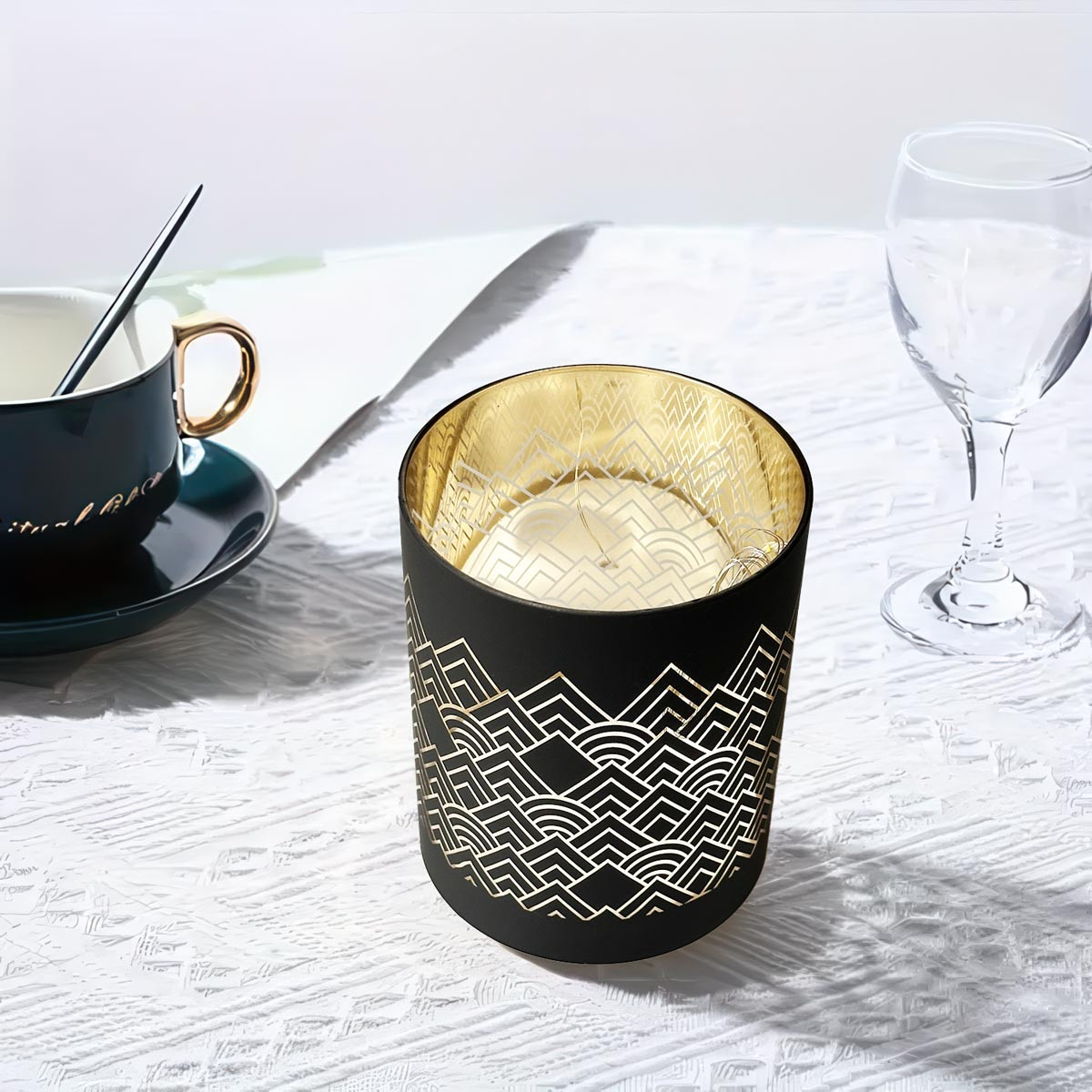 Gilde LED Skleněný svícen Barca, černý