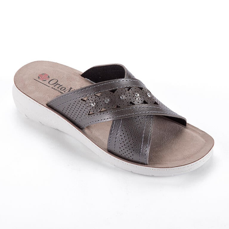 Dámské pantofle na klínku perforované s kamínky