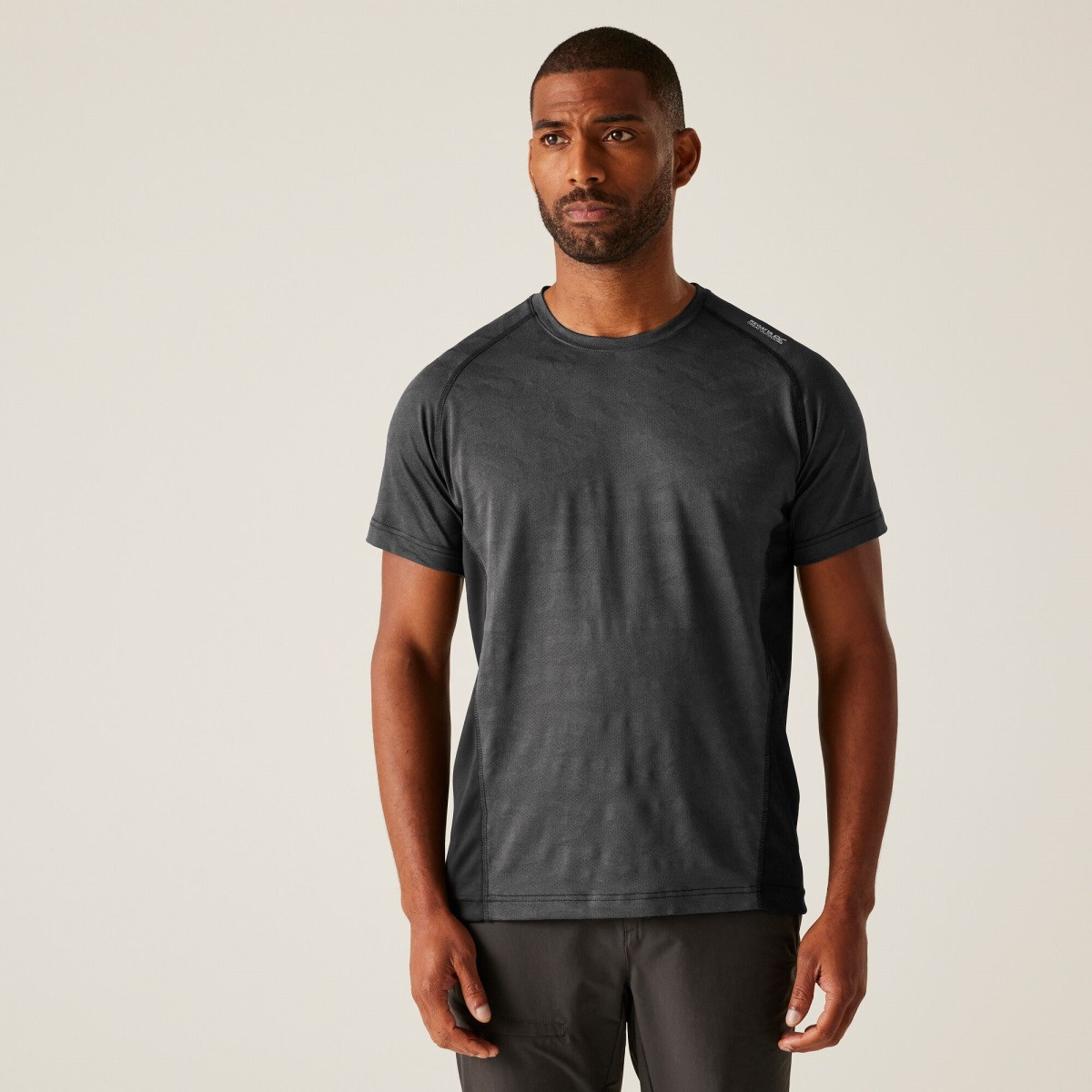 Pánské funkční tričko regatta corballis ii šedá/černá s