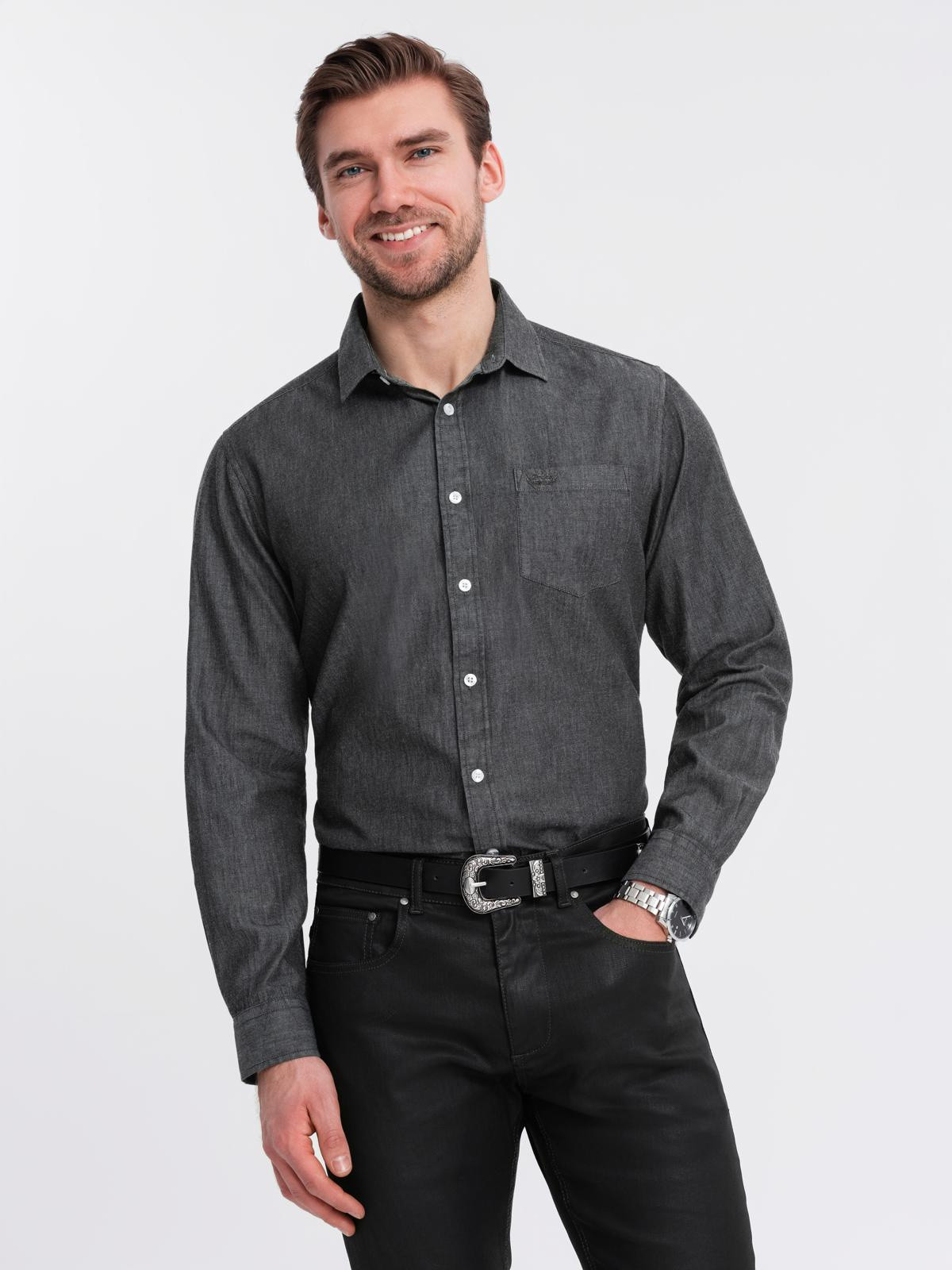 Ombre Men's denim shirt with embroidered pocket - black