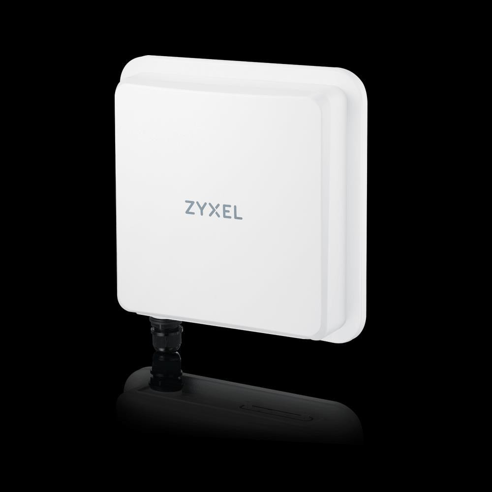 Zyxel FWA710, 5G Outdoor Router,Standalone/Nebula with 1 year Nebula Pro License, 2.5G LAN, FWA-710-EU0102F