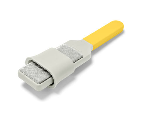 Tchibo - Kartáč na oděvy - barva: šedá