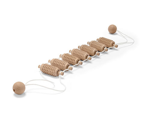 Tchibo - Dřevěný masážní pás na záda - barva: hnědá