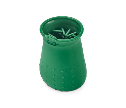 Tchibo - Čistič tlapek a kartáč - barva: zelená