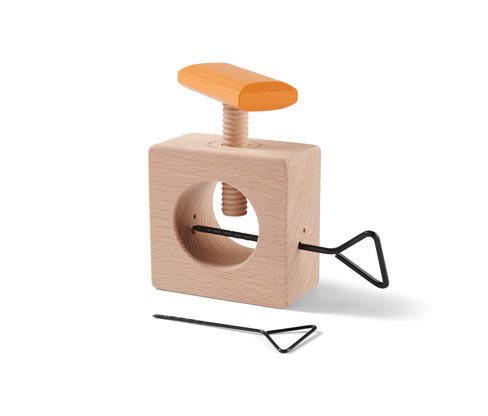 Tchibo - Vrták na kaštany a louskáček 2 v 1 - barva: žlutá