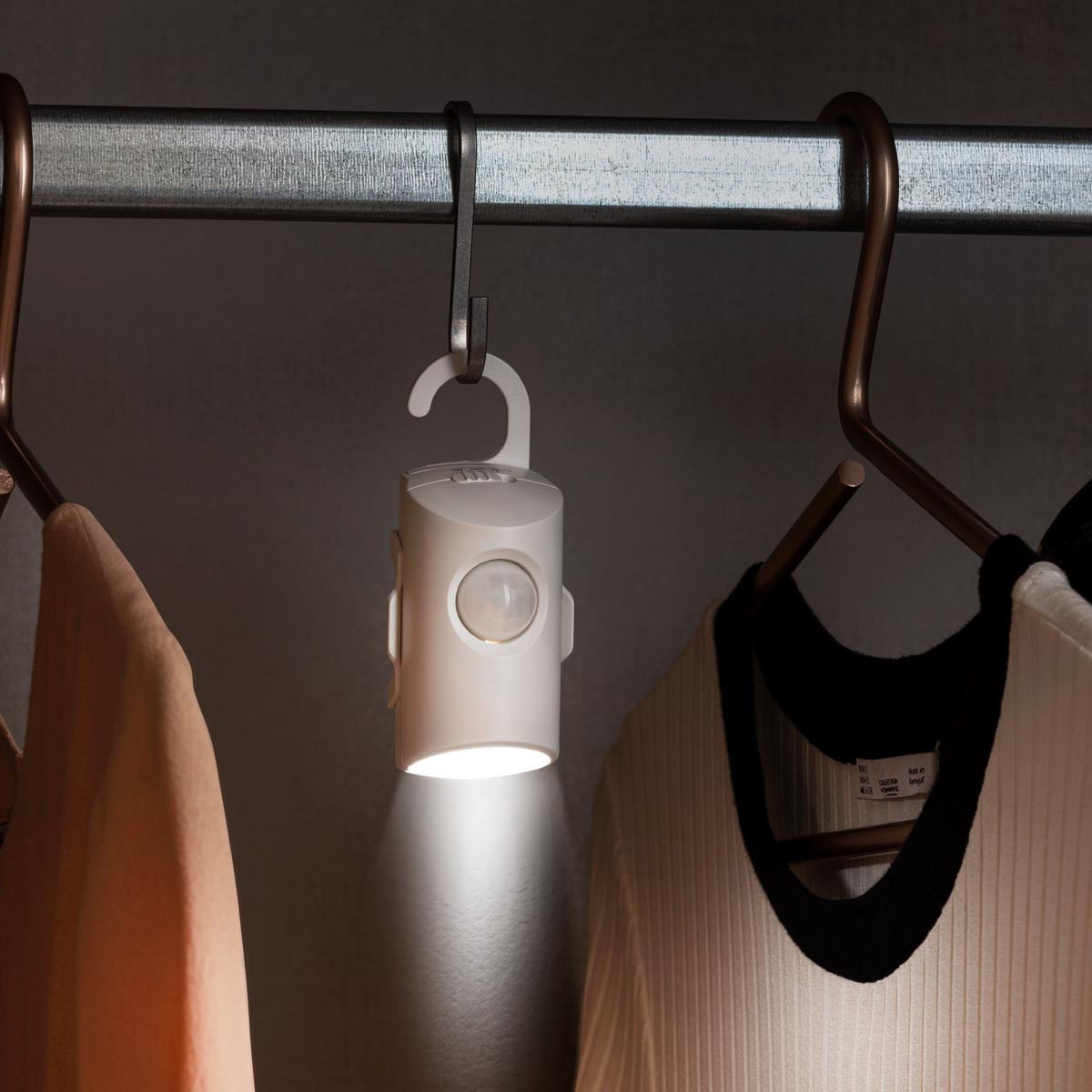 Die moderne Hausfrau Multifunkční světlo se senzorem