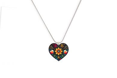 Dřevěný přívěšek Folklorní Srdce černé