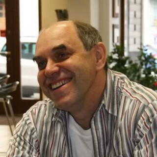 Eduard Fiker: Žlutý kámen - Michal Novotný, Eduard Fiker, Miroslav Táborský, Petr Oliva, Eva Nádaždyová, Hynek Pekárek - audiokniha