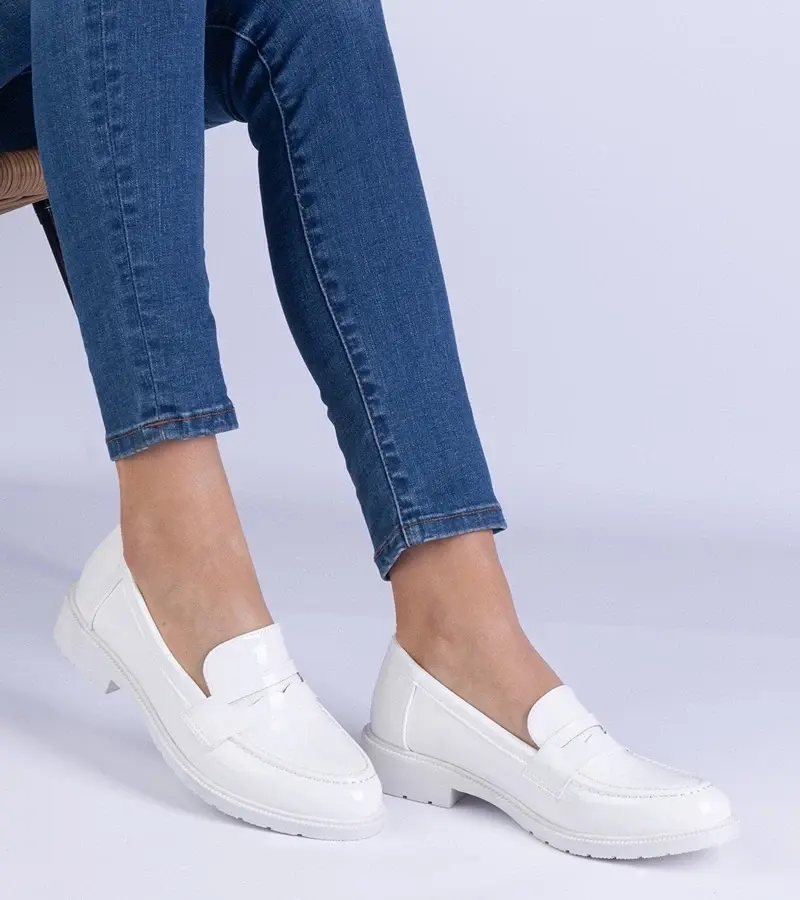 marka niezdefiniowana White patent leather women's oxford shoes Eledia