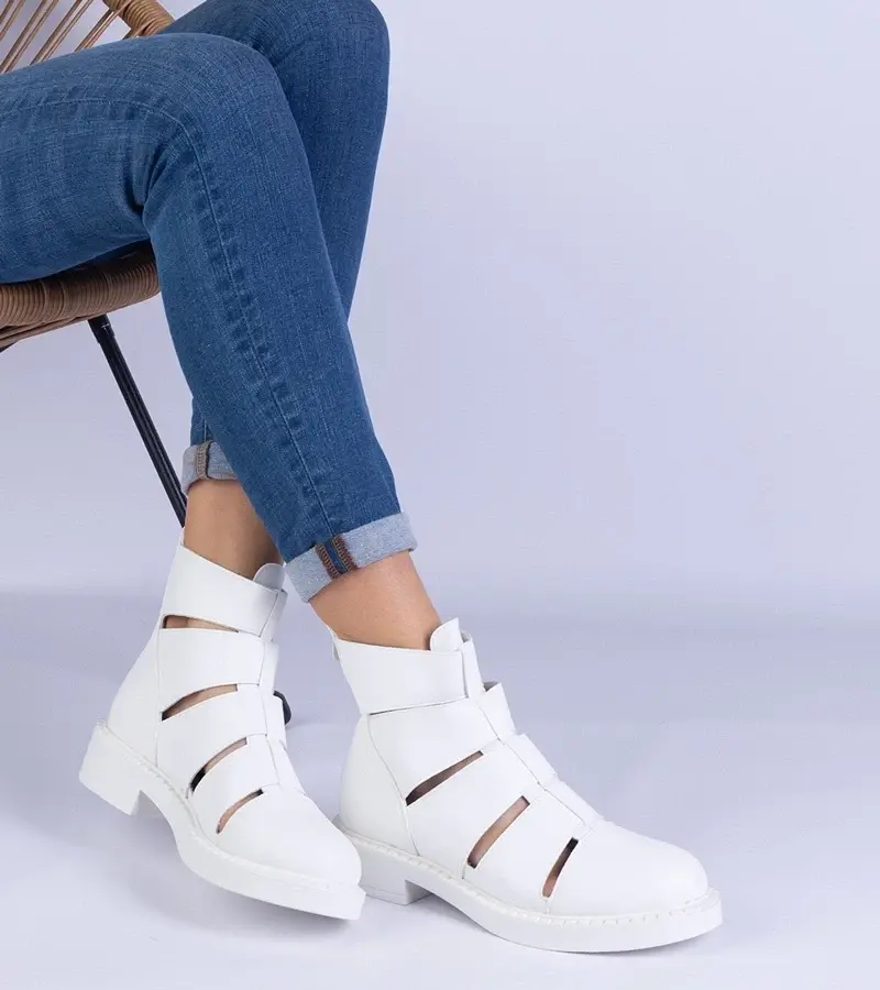 marka niezdefiniowana White ankle boots made of eco-leather with cutouts on a flat heel Kalipso