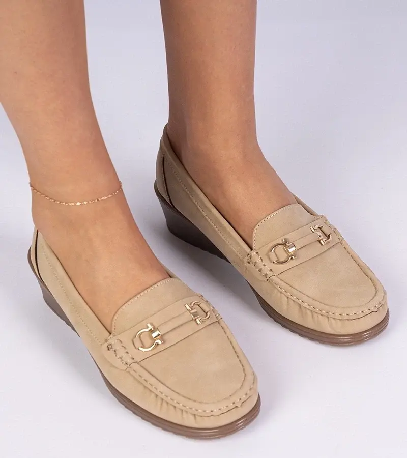 marka niezdefiniowana Brown loafers with a wedge and matte finish Sambada