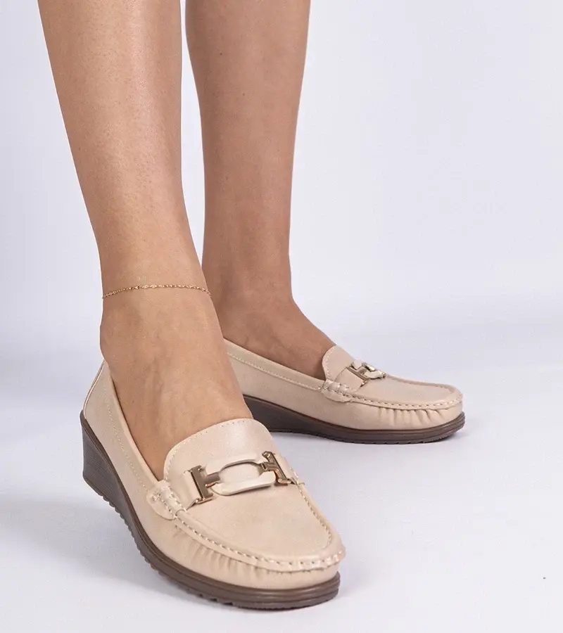 marka niezdefiniowana Beige loafers with a wedge made of eco-leather Kappi