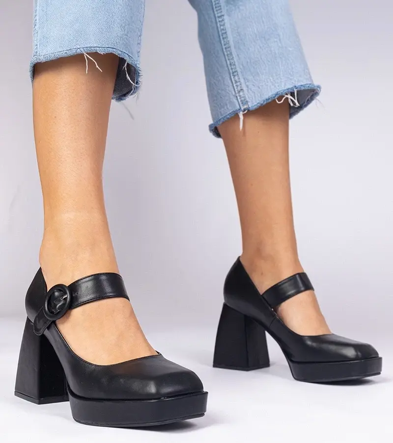 marka niezdefiniowana Black square-toe pumps with a buckle Katherin
