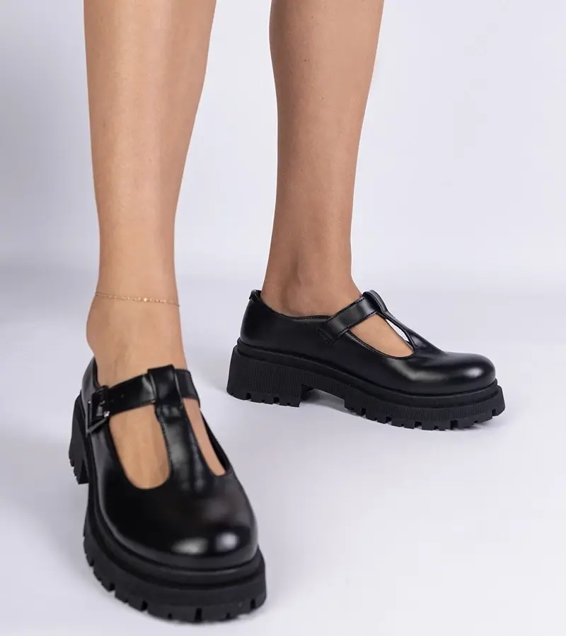 marka niezdefiniowana Black platform shoes made of eco-leather Nella