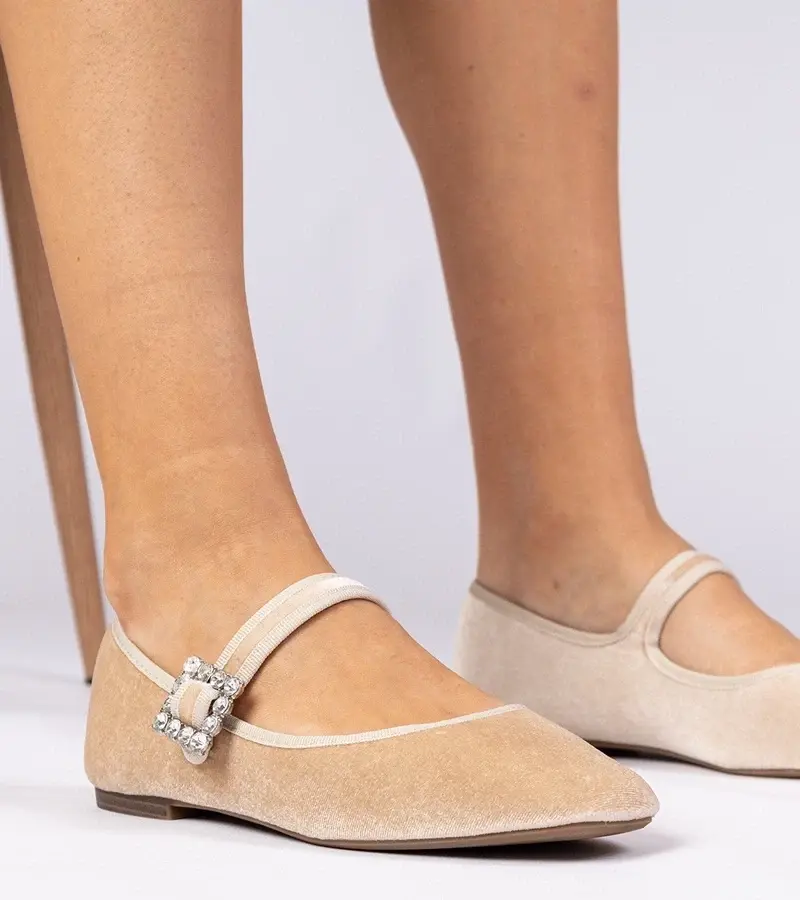 marka niezdefiniowana Beige velvet women's ballet flats with buckle Kvitta