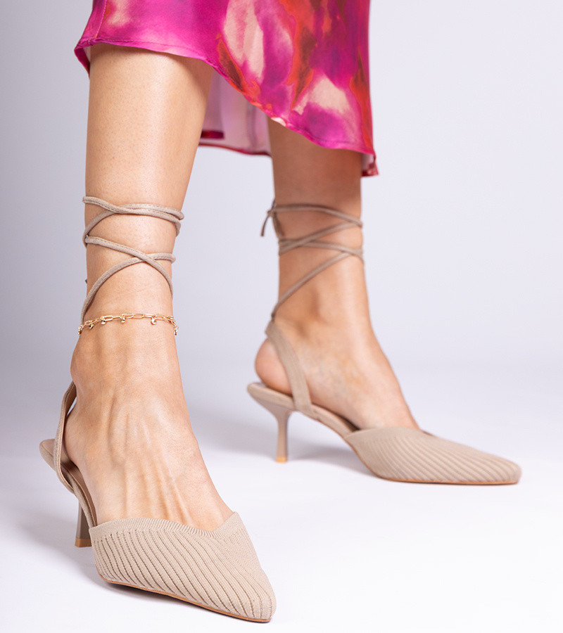 marka niezdefiniowana Brown fabric pumps on a heel with an open heel Palman