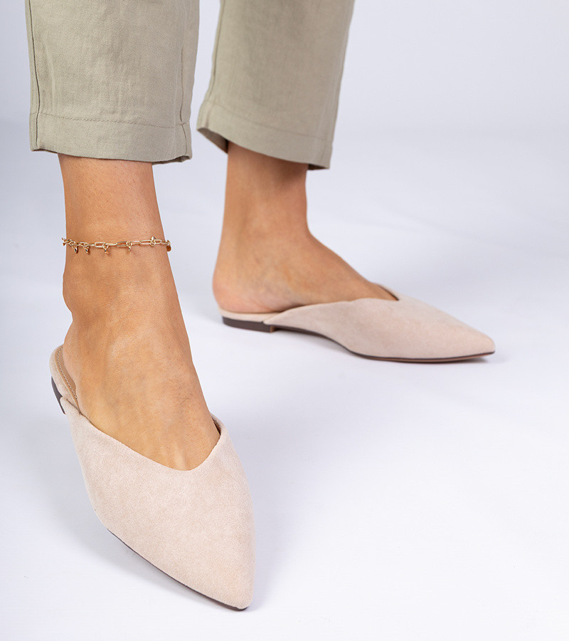 marka niezdefiniowana Beige elegant slides made of eco-suede Sarium