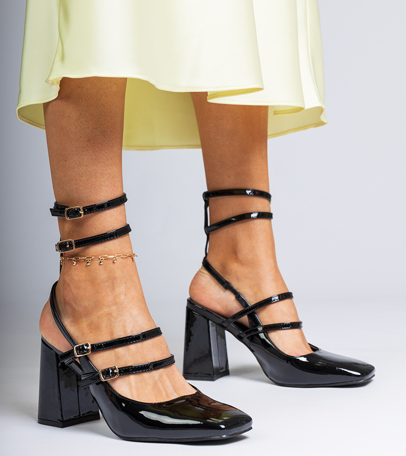 marka niezdefiniowana Black patent pumps on a block heel Ferida