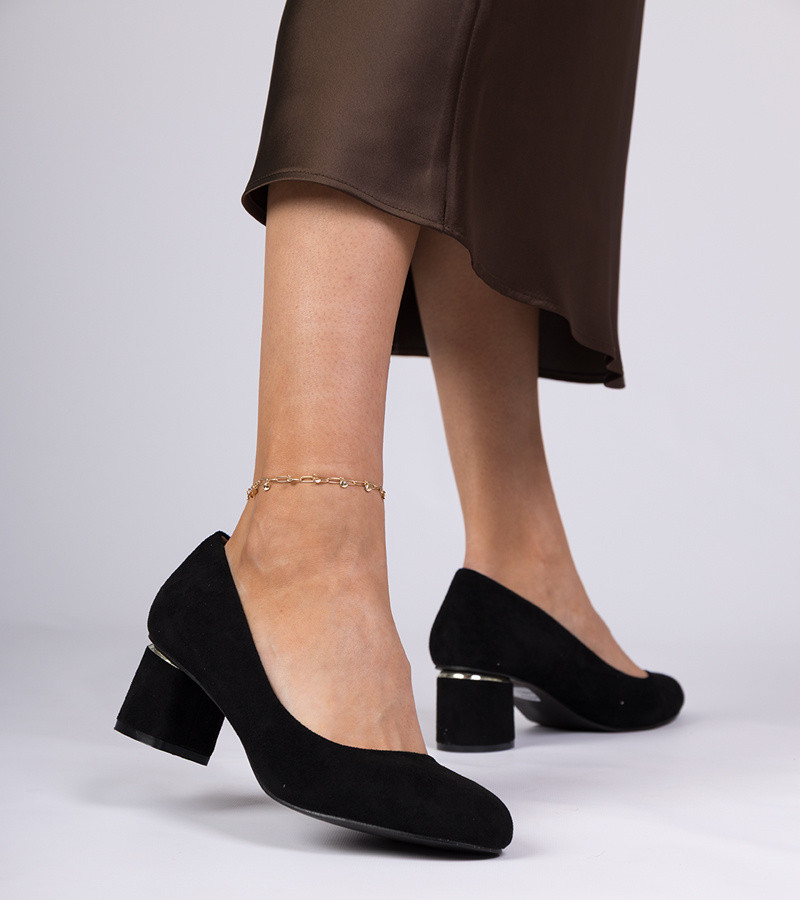 marka niezdefiniowana Black classic pumps on a low block heel Teriva