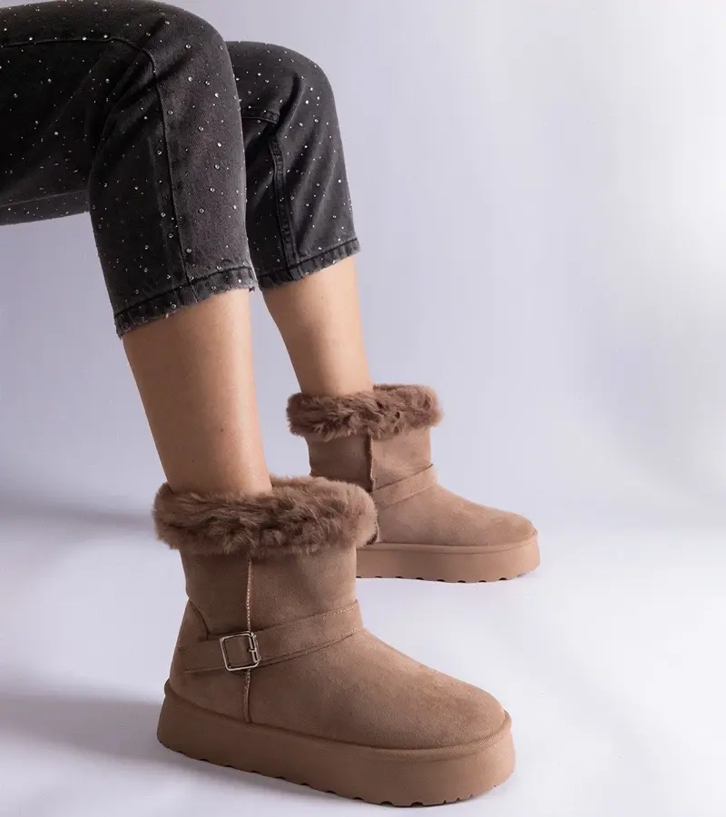 UR/CEO Black snowboots Arana