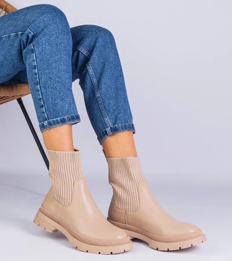 UR/CEO Brown ankle boots with a textile upper Kalvaria