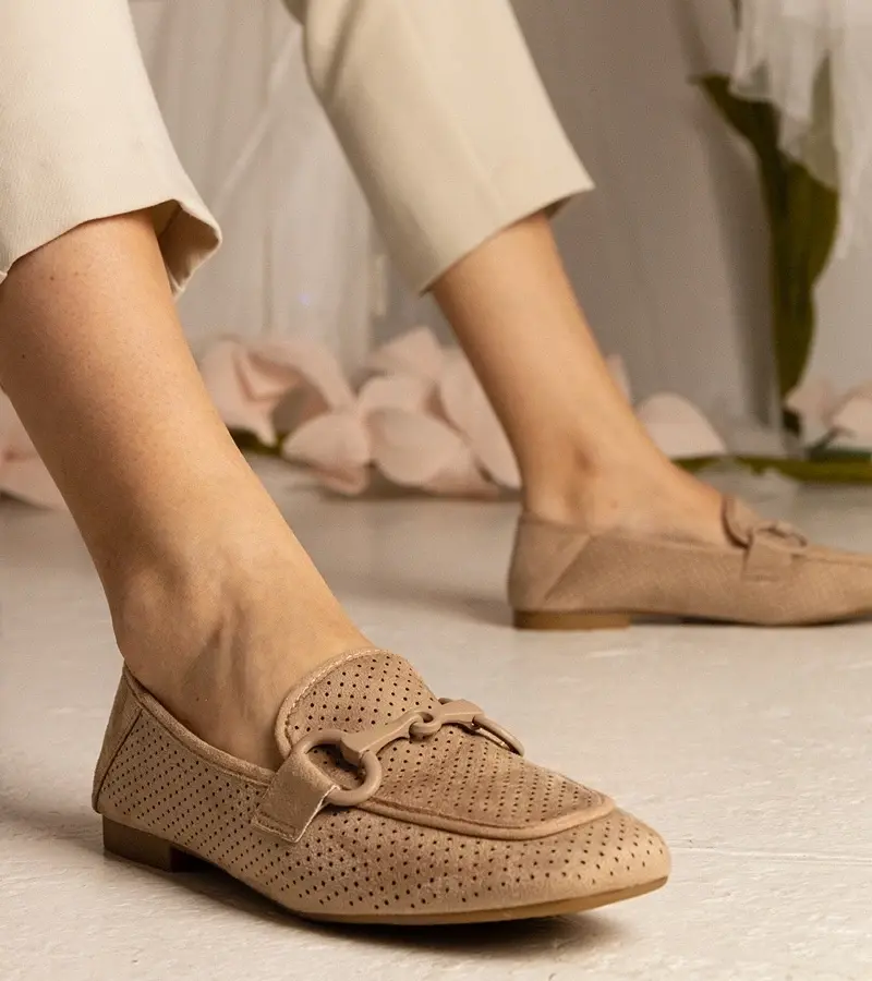 UR/CEO Brown perforated women's moccasins with decoration Mensory