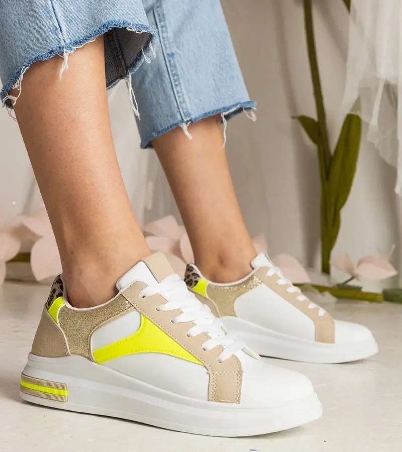 UR/CEO White women's sneakers with glitter and animal print Wellos